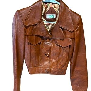 Vintage crop leather jacket.